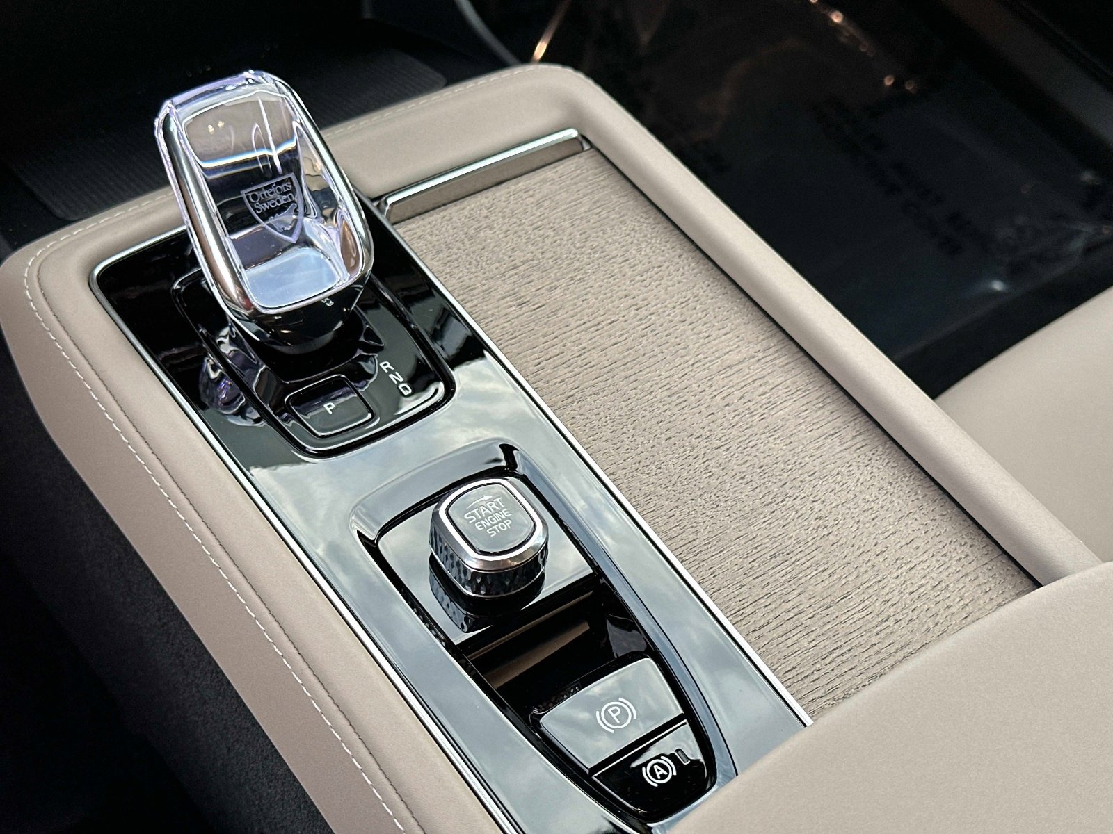 2026 Volvo XC90 Plus - Photo 22