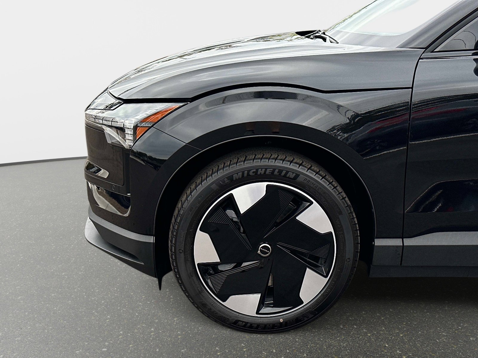 2026 Volvo EX30 Plus - Photo 9