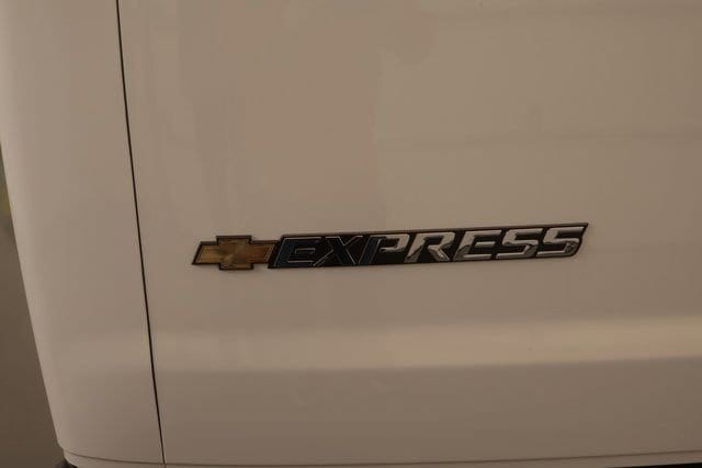 2025 Chevrolet Express Cargo Work Van - Photo 14