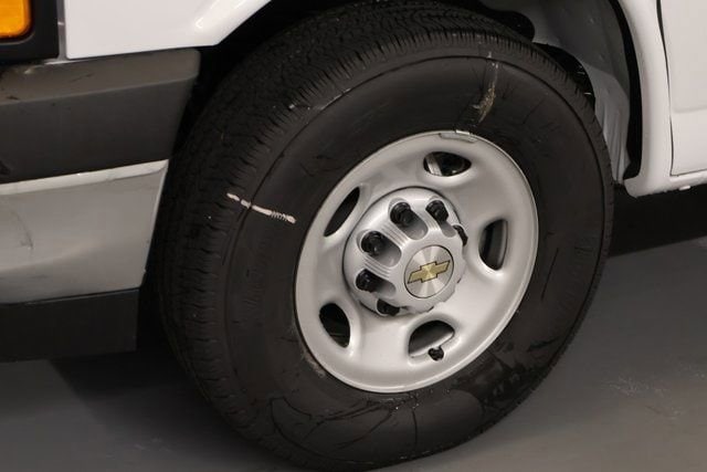 2025 Chevrolet Express Cargo Work Van - Photo 22