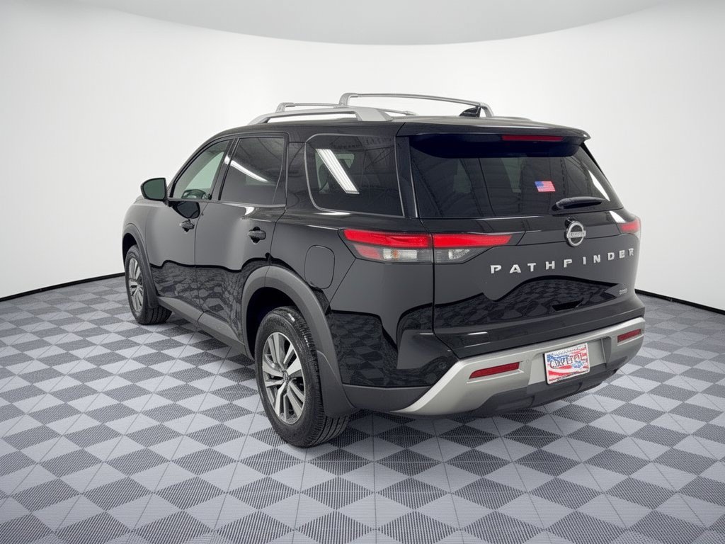 Used 2024 Nissan Pathfinder SL FWD SUV