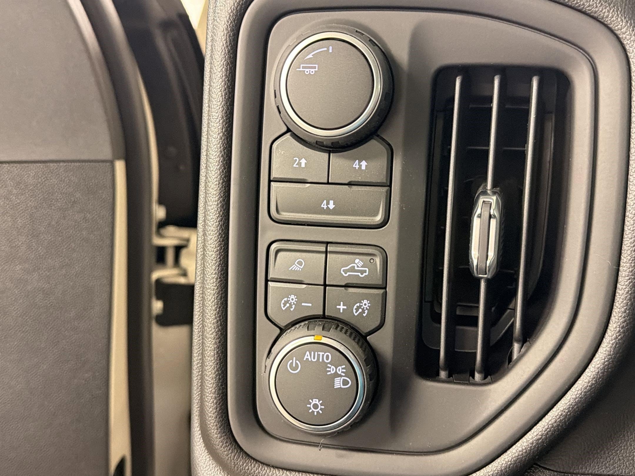 2026 Chevrolet Silverado 2500 HD Custom - Photo 27