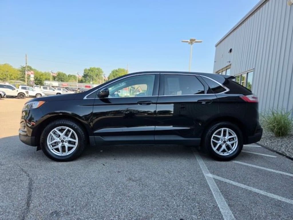 Used 2024 Ford Edge SEL SUV