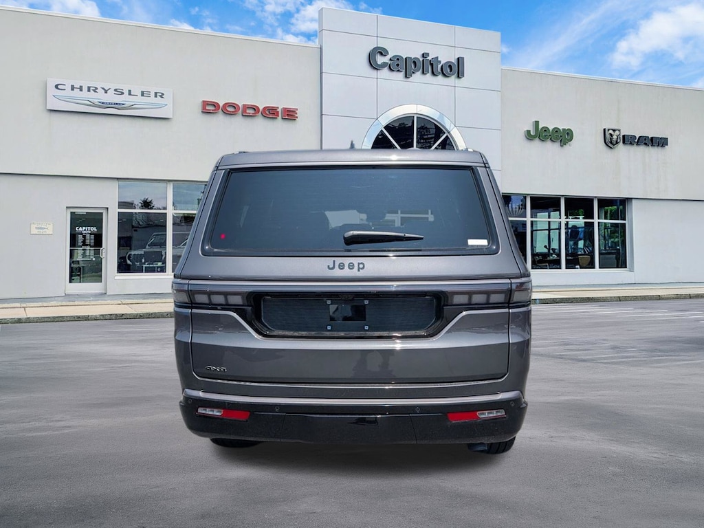 New 2026 Jeep Grand Wagoneer Limited Reserve Sport Utility