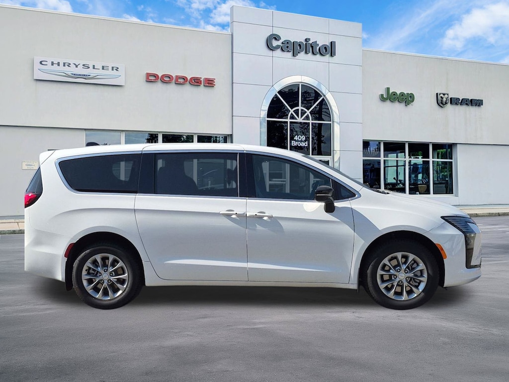 New 2027 Chrysler Pacifica Select Passenger Van