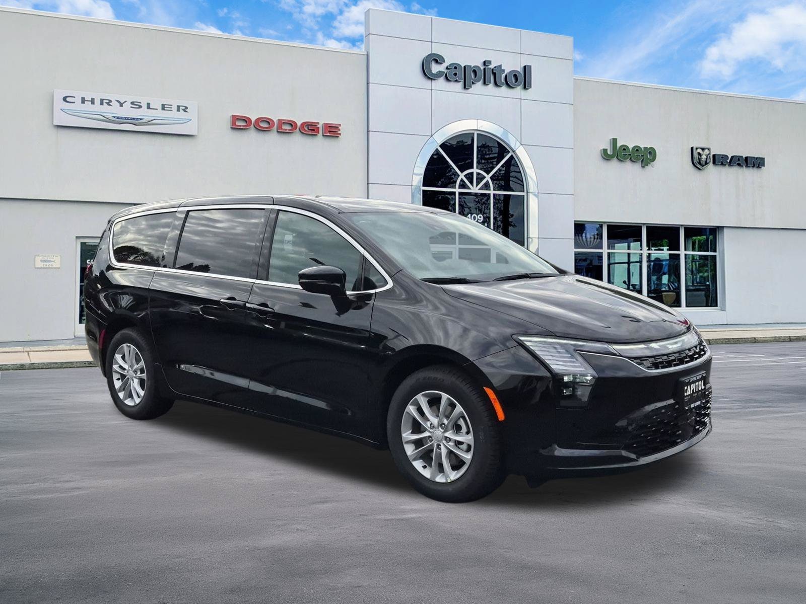 2027 Chrysler Pacifica Select