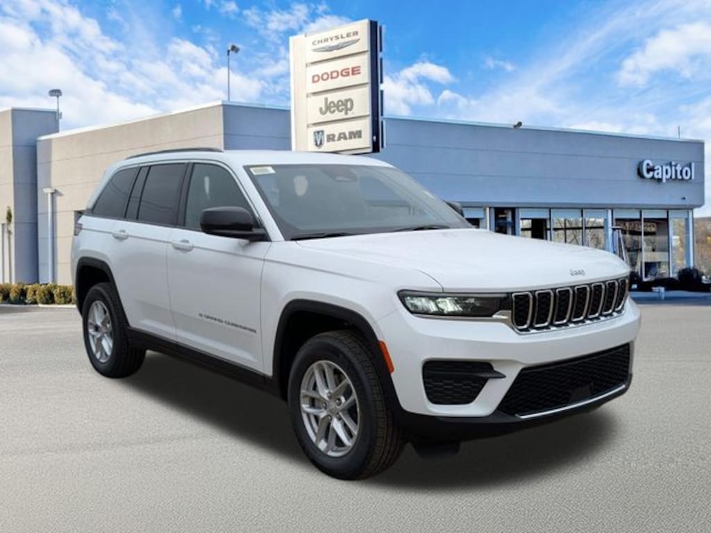 New 2026 Jeep Grand Cherokee LAREDO 4X4 Sport Utility