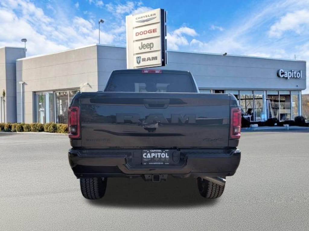 New 2026 Ram 2500 BIG HORN CREW CAB 4X4 6'4 BOX Pickup