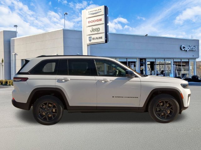 New 2027 Jeep Grand Cherokee LAREDO ALTITUDE 4X4 Sport Utility