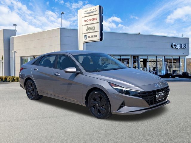 2023 Hyundai Elantra Sedan 