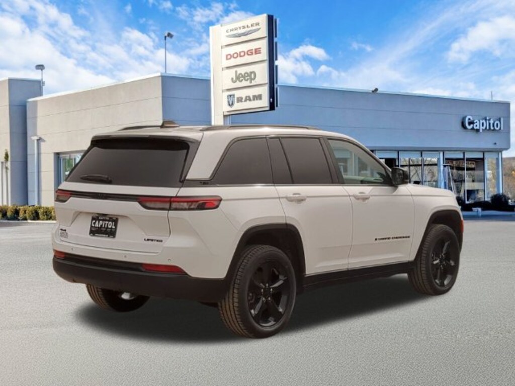 Used 2023 Jeep Grand Cherokee Limited SUV
