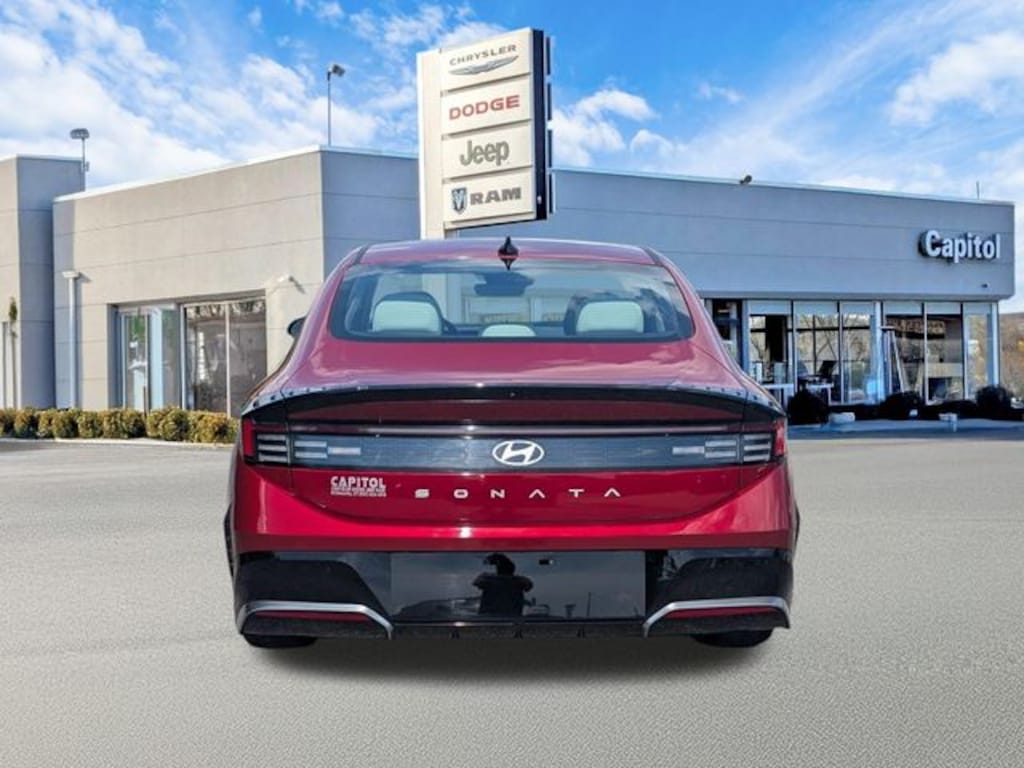Used 2025 Hyundai Sonata SEL Sedan