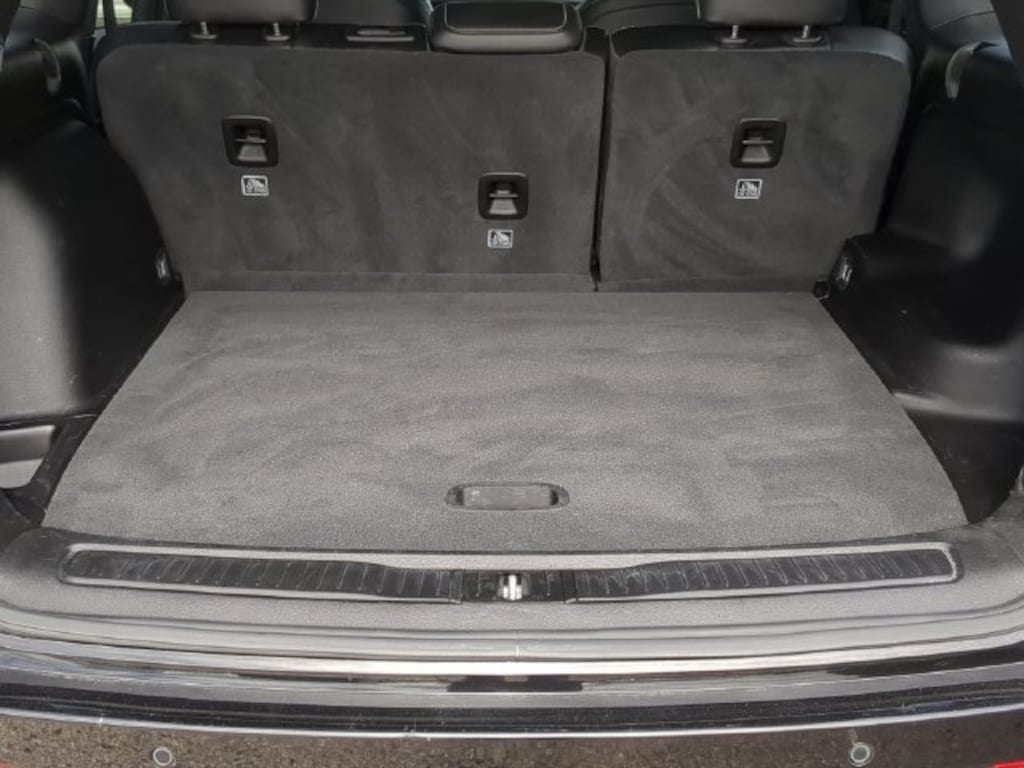 Used 2025 Jeep Grand Cherokee Altitude SUV