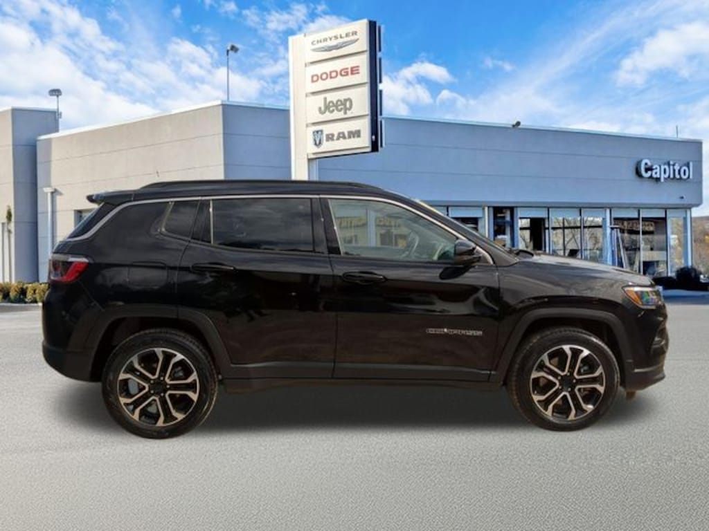 Used 2024 Jeep Compass Limited SUV