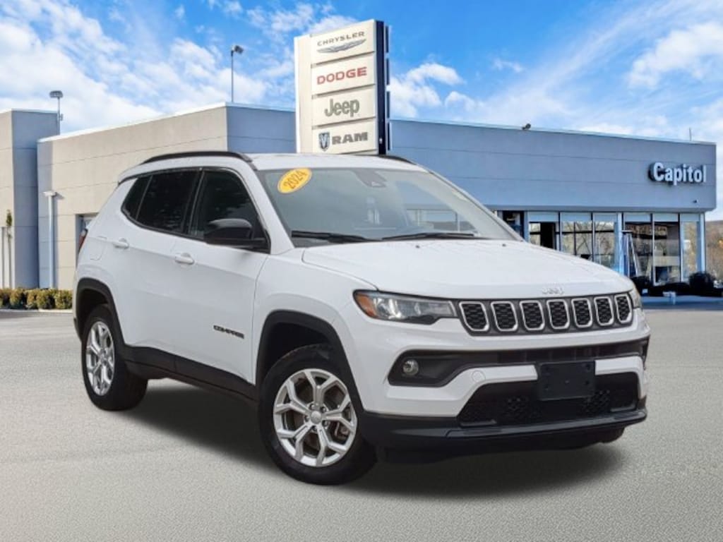 Used 2024 Jeep Compass Latitude SUV