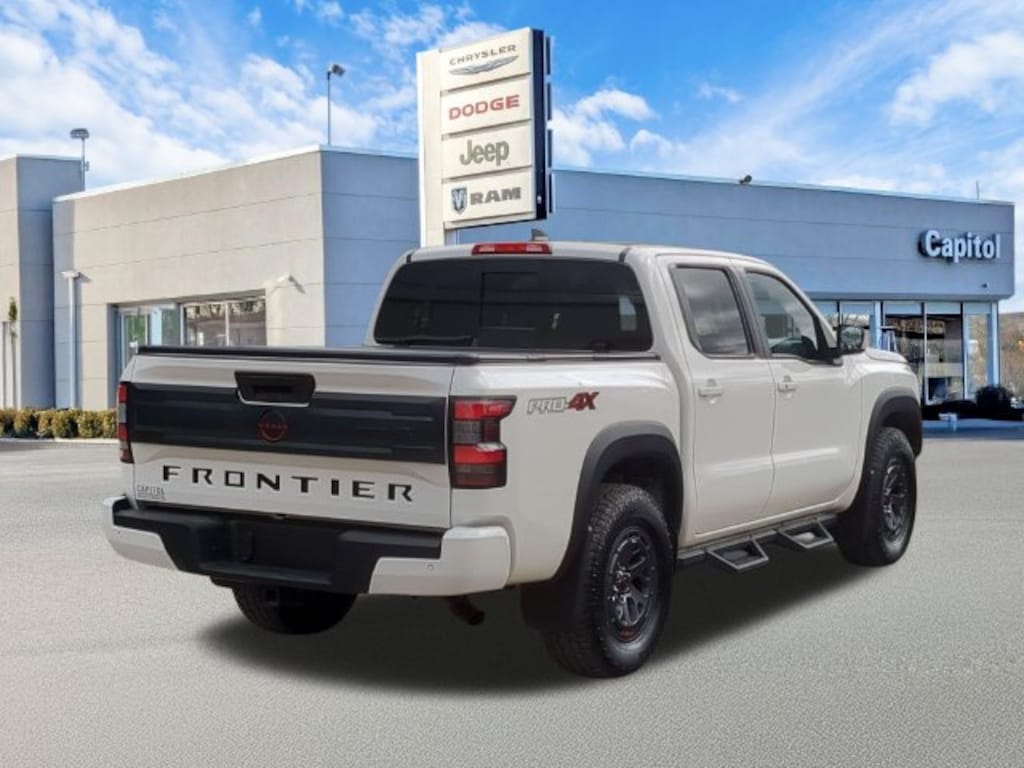 Used 2025 Nissan Frontier PRO-4X Truck