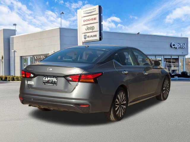 Used 2024 Nissan Altima 2.5 SV Sedan