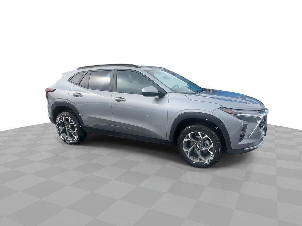 Used 2024 Chevrolet Trax LT SUV