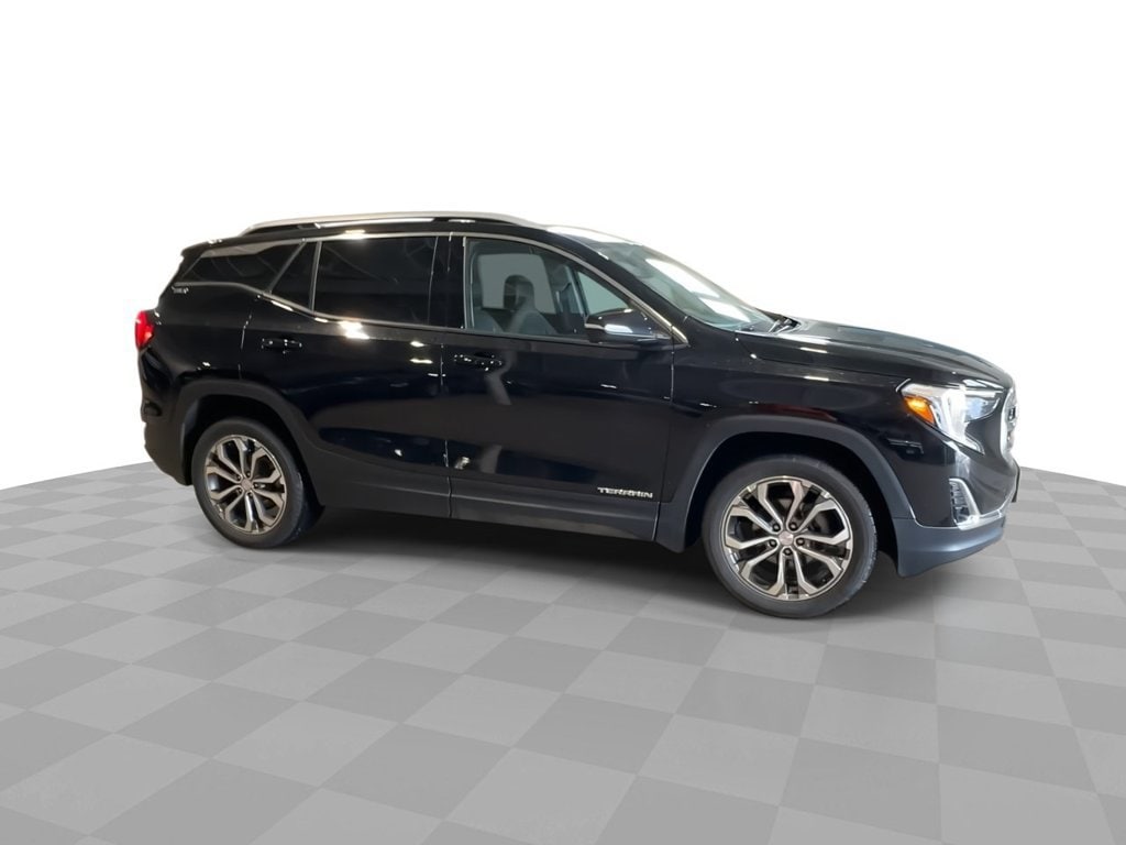 2021 GMC Terrain SLT - Photo 2