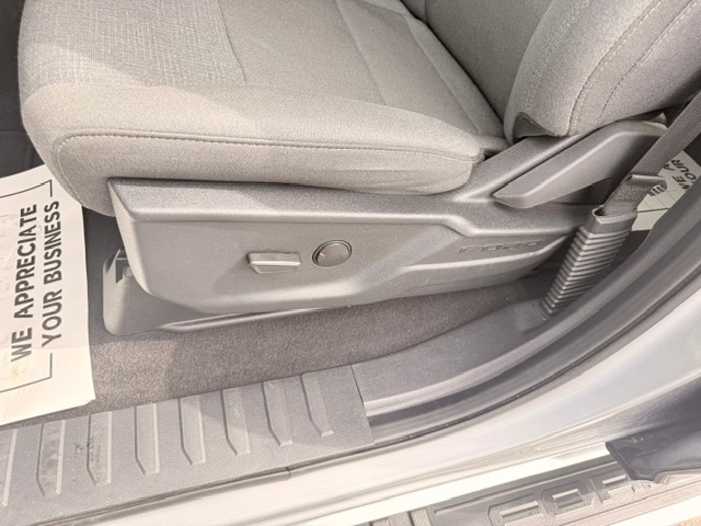 2025 Ford F-150 XLT - Photo 12