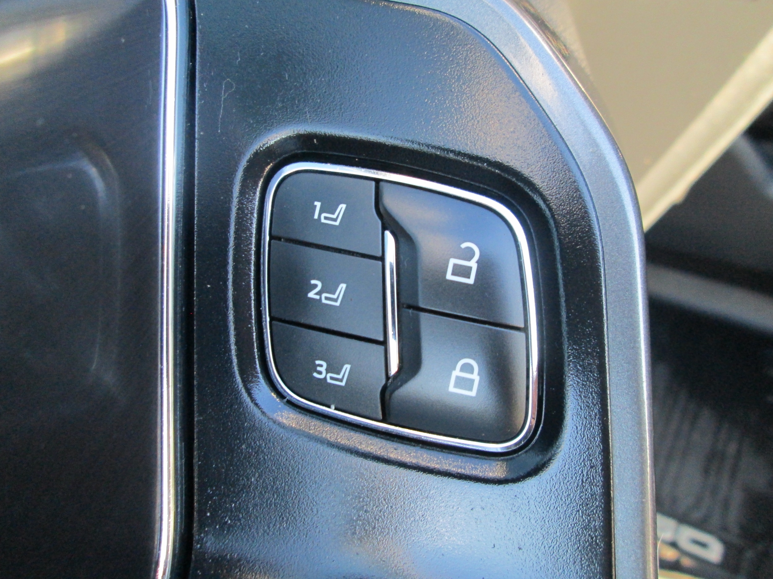 2022 Ford F-150 Lariat - Photo 14