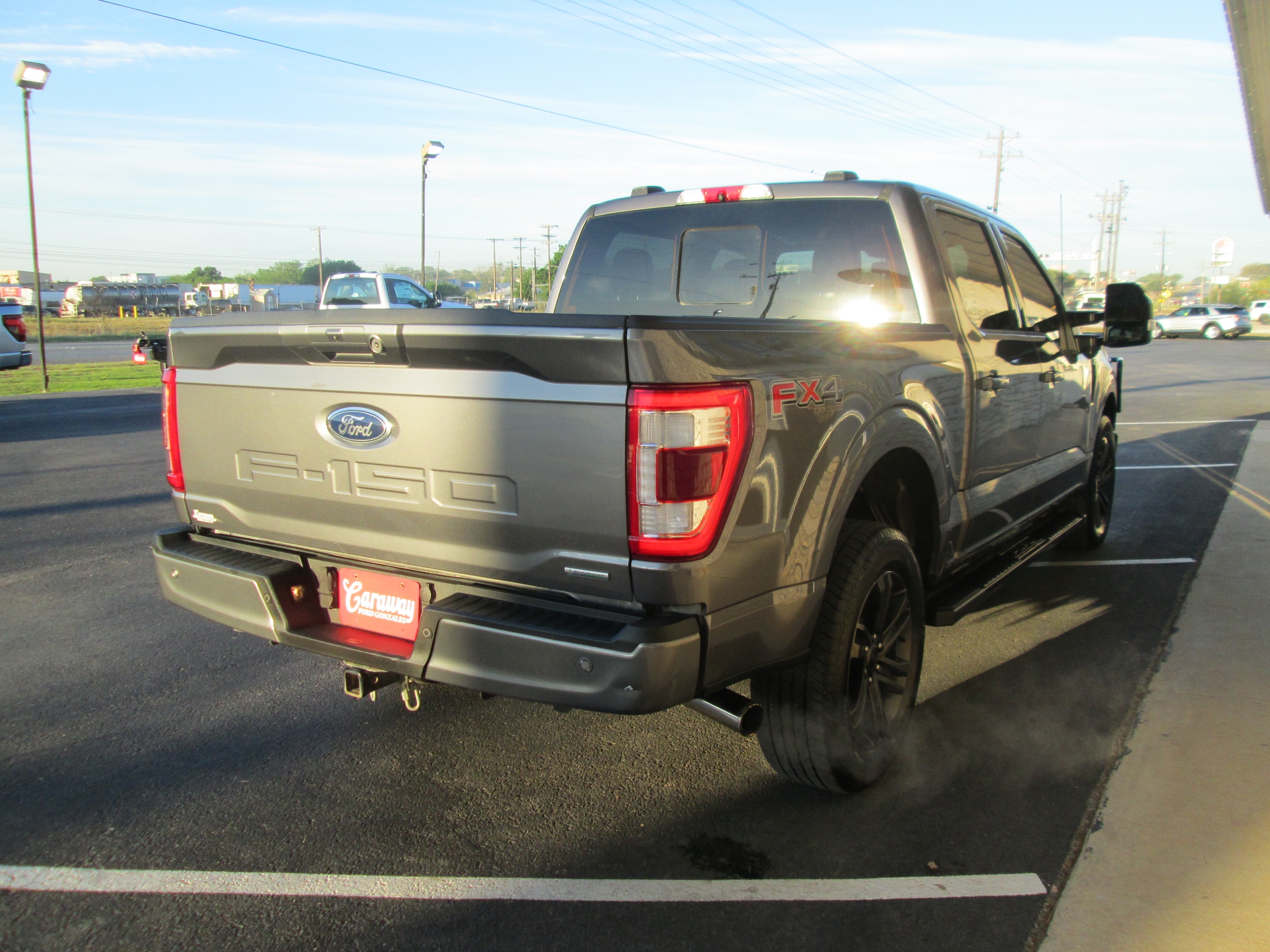 2022 Ford F-150 Lariat - Photo 8