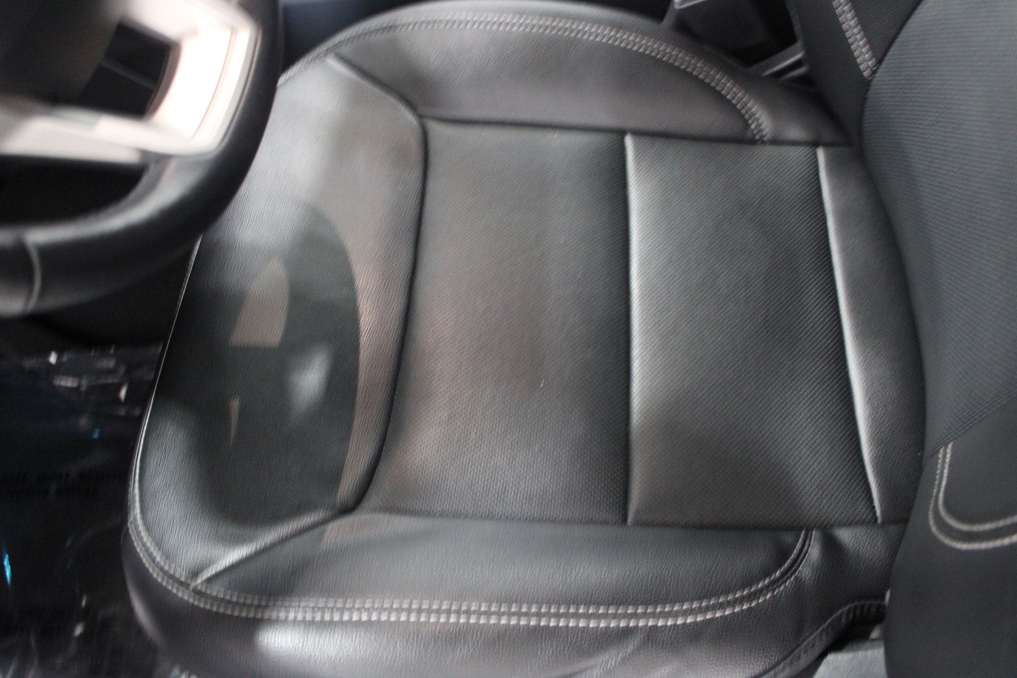 2023 Ford Explorer Limited - Photo 13