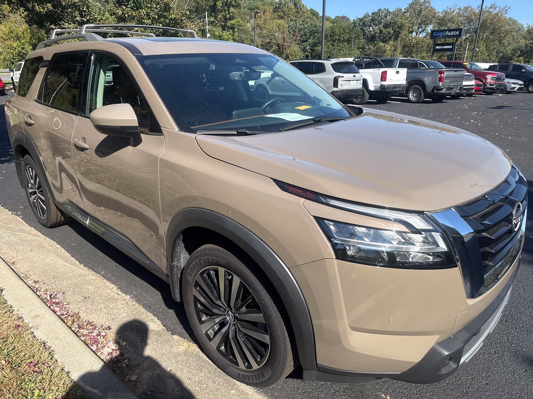 Used 2024 Nissan Pathfinder Platinum SUV
