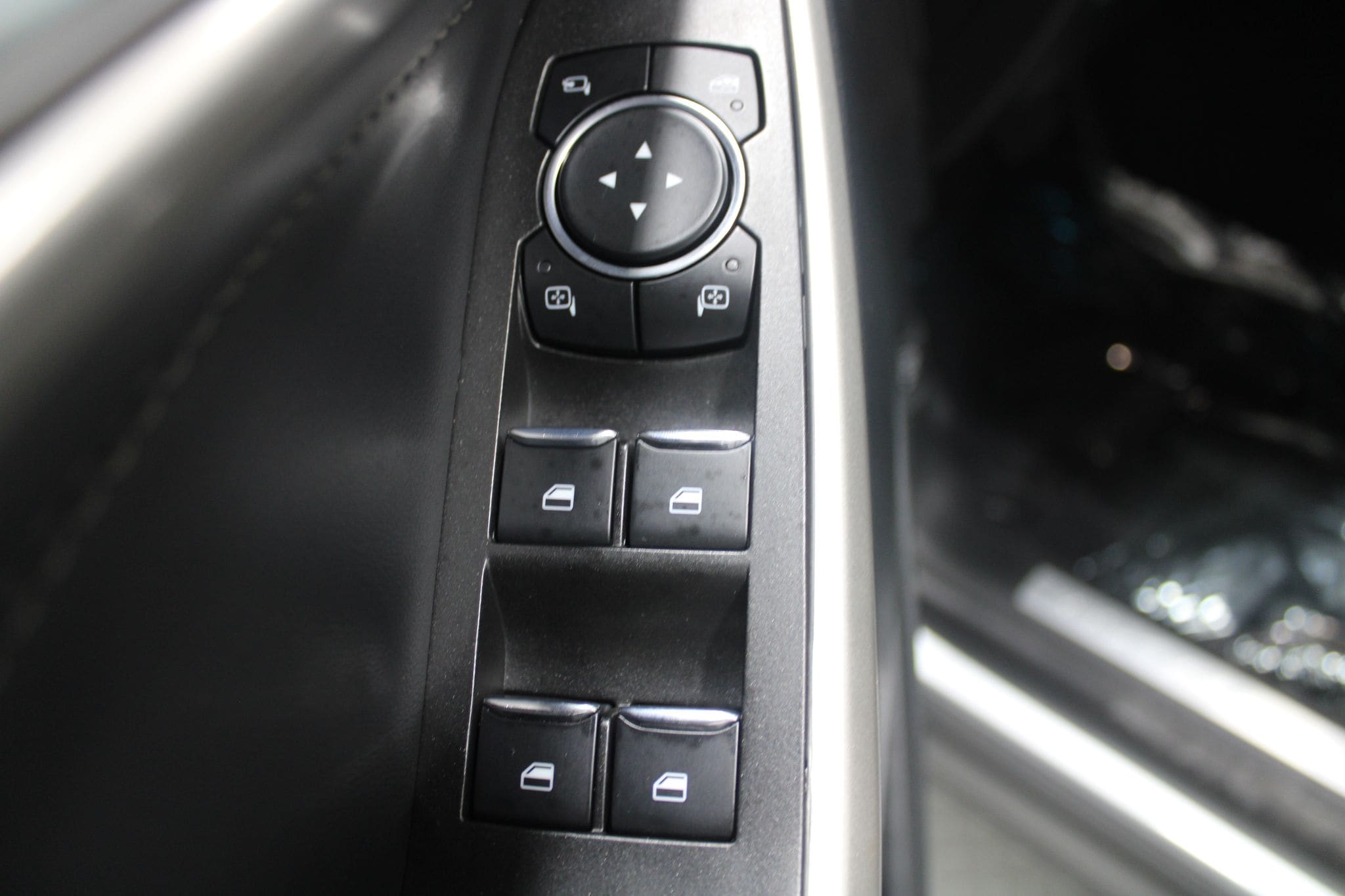 2023 Ford Explorer Limited - Photo 39