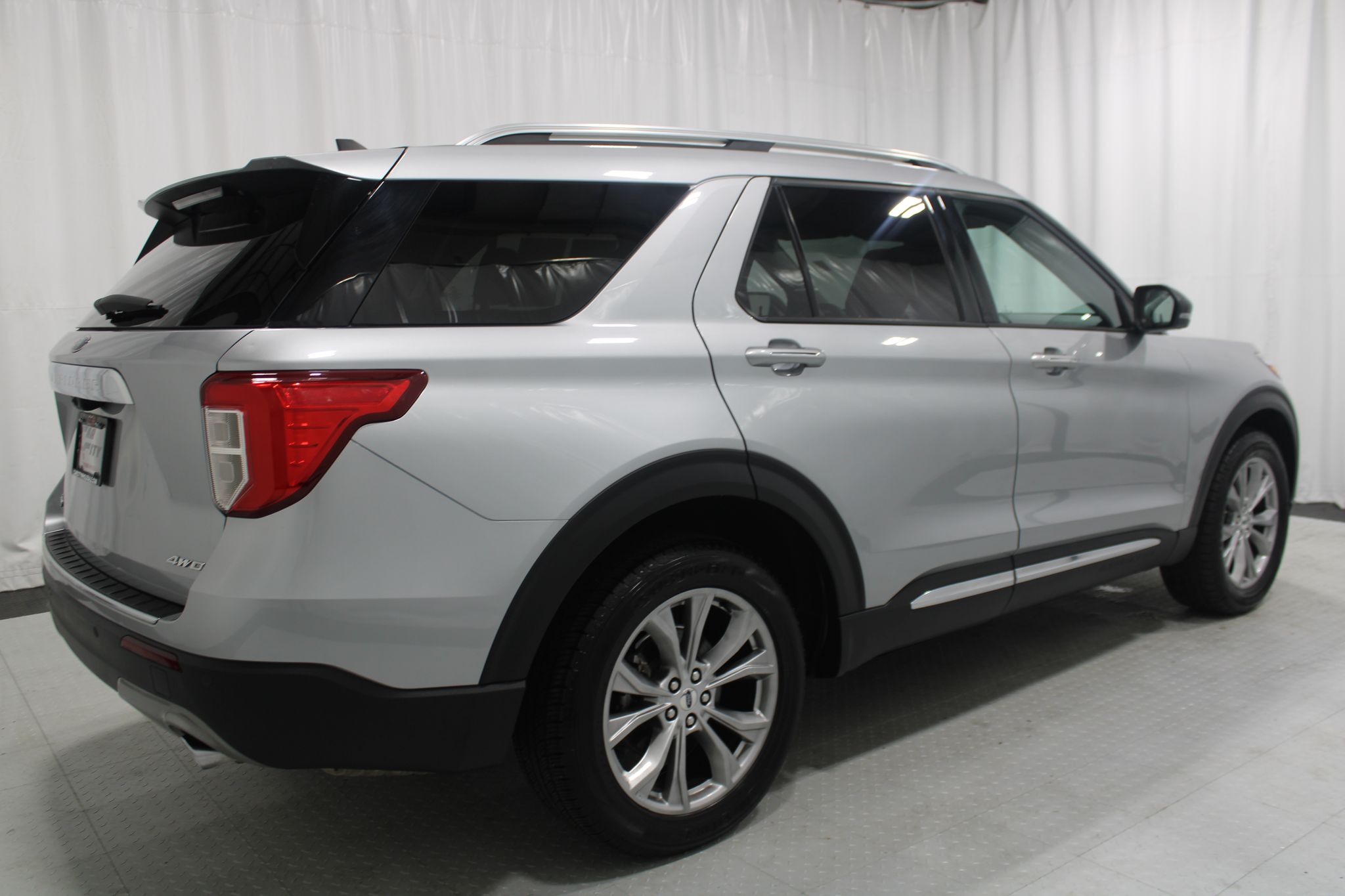 2023 Ford Explorer Limited - Photo 6