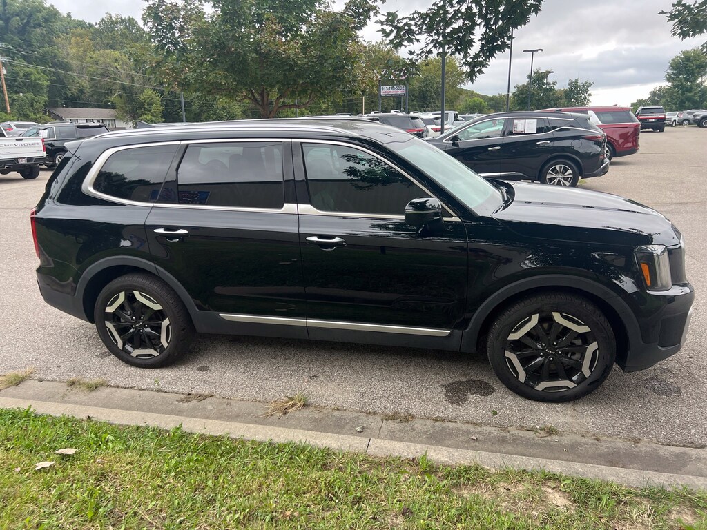 Used 2023 Kia Telluride S SUV