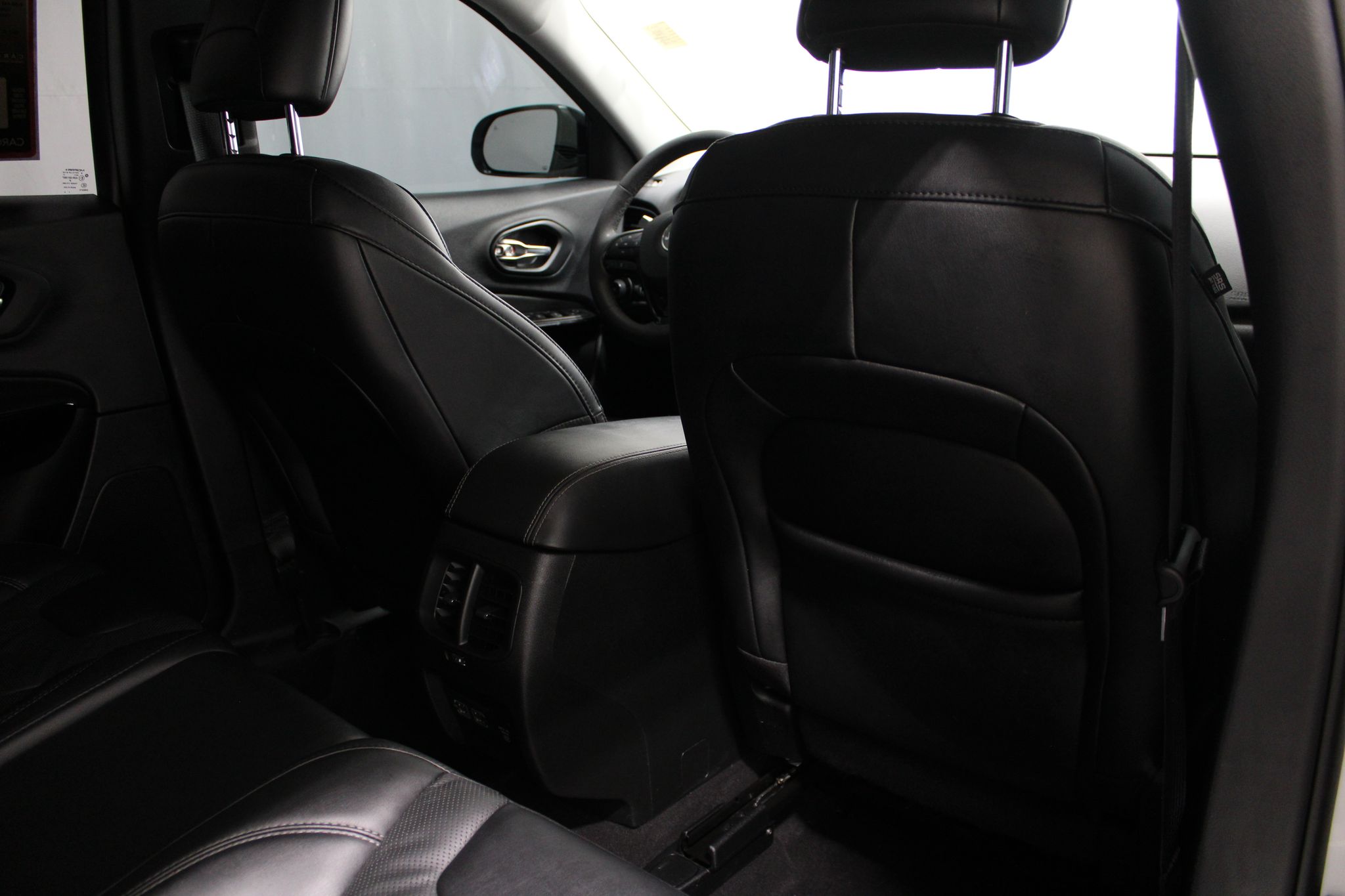 2023 Jeep Cherokee Altitude Lux - Photo 22