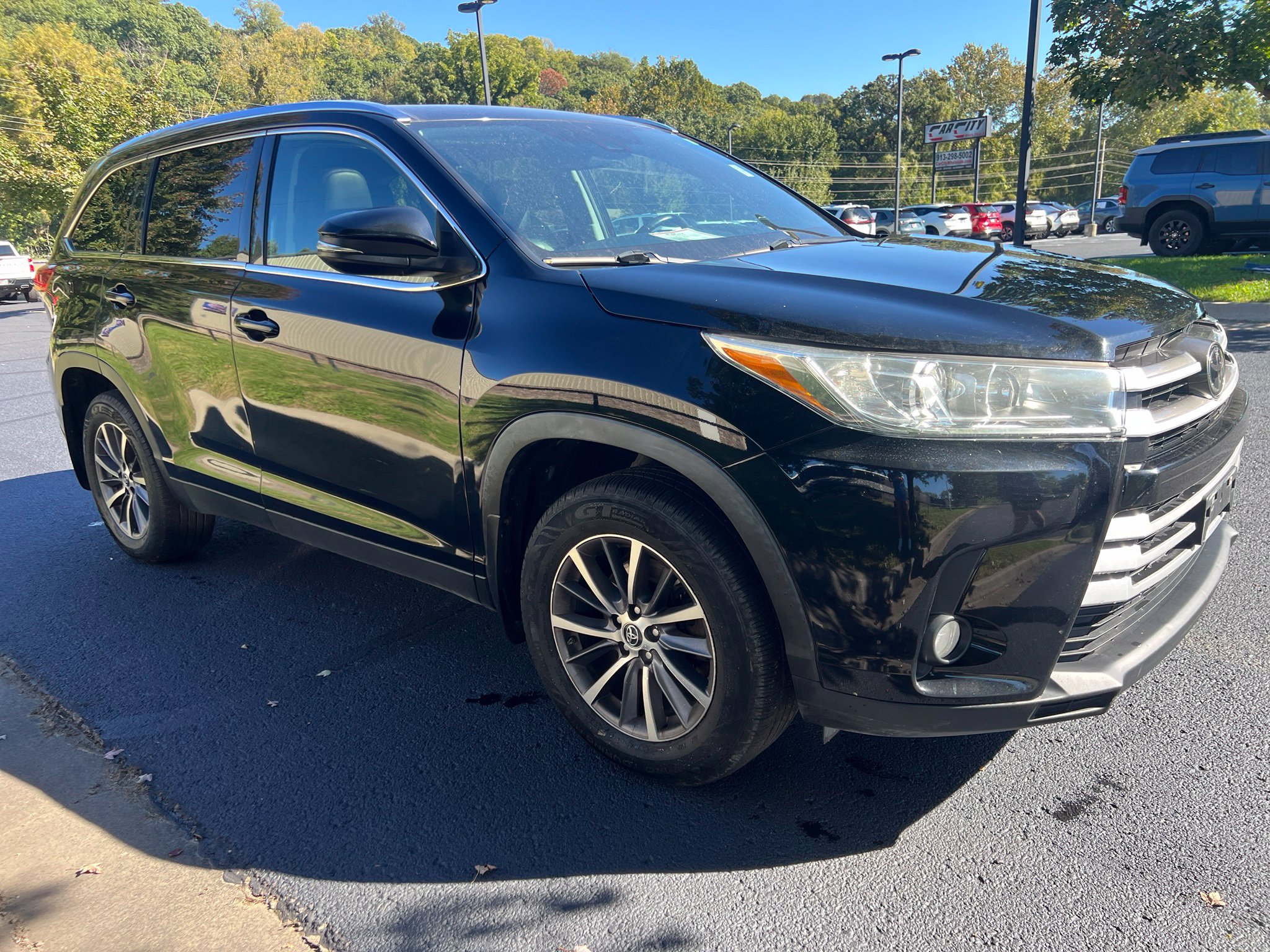 Used 2019 Toyota Highlander XLE SUV