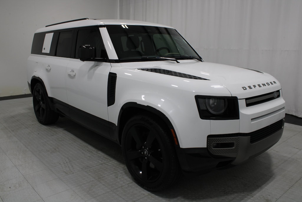 Used 2024 Land Rover Defender 130 X-Dynamic SE SUV