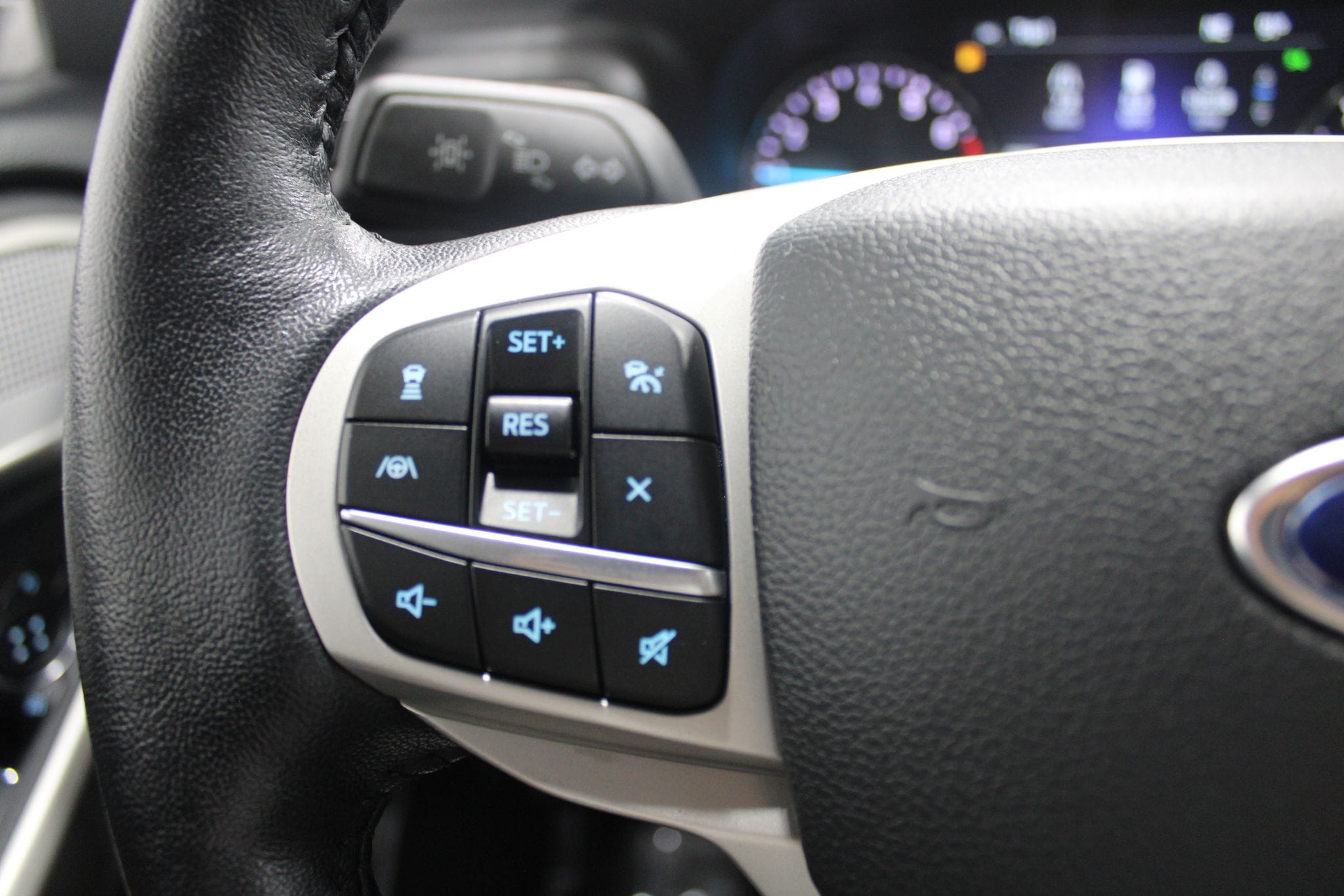 2023 Ford Explorer Limited - Photo 36