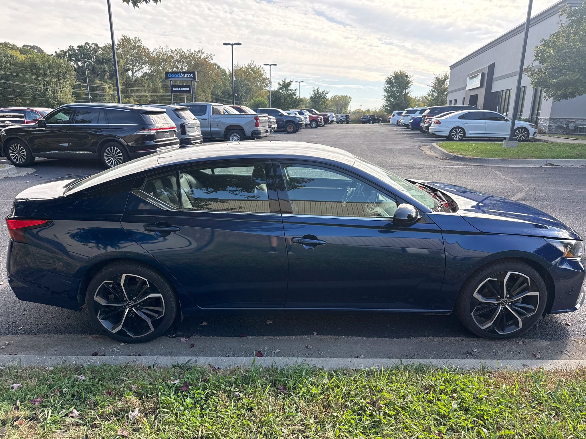 Used 2023 Nissan Altima 2.5 SR Sedan