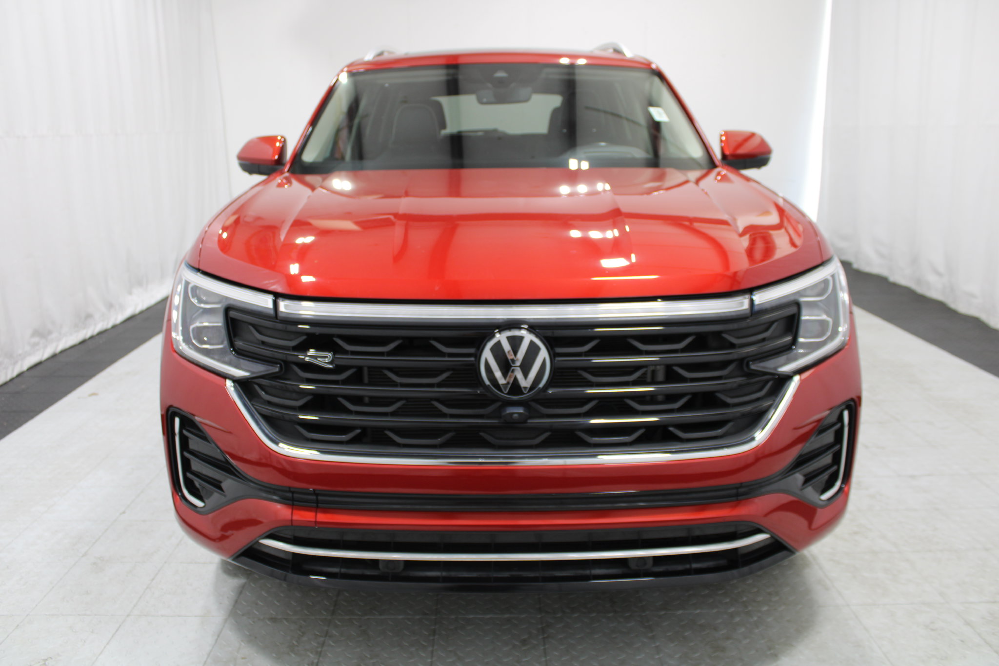 Used 2024 Volkswagen Atlas 2.0T SEL Premium R-Line SUV