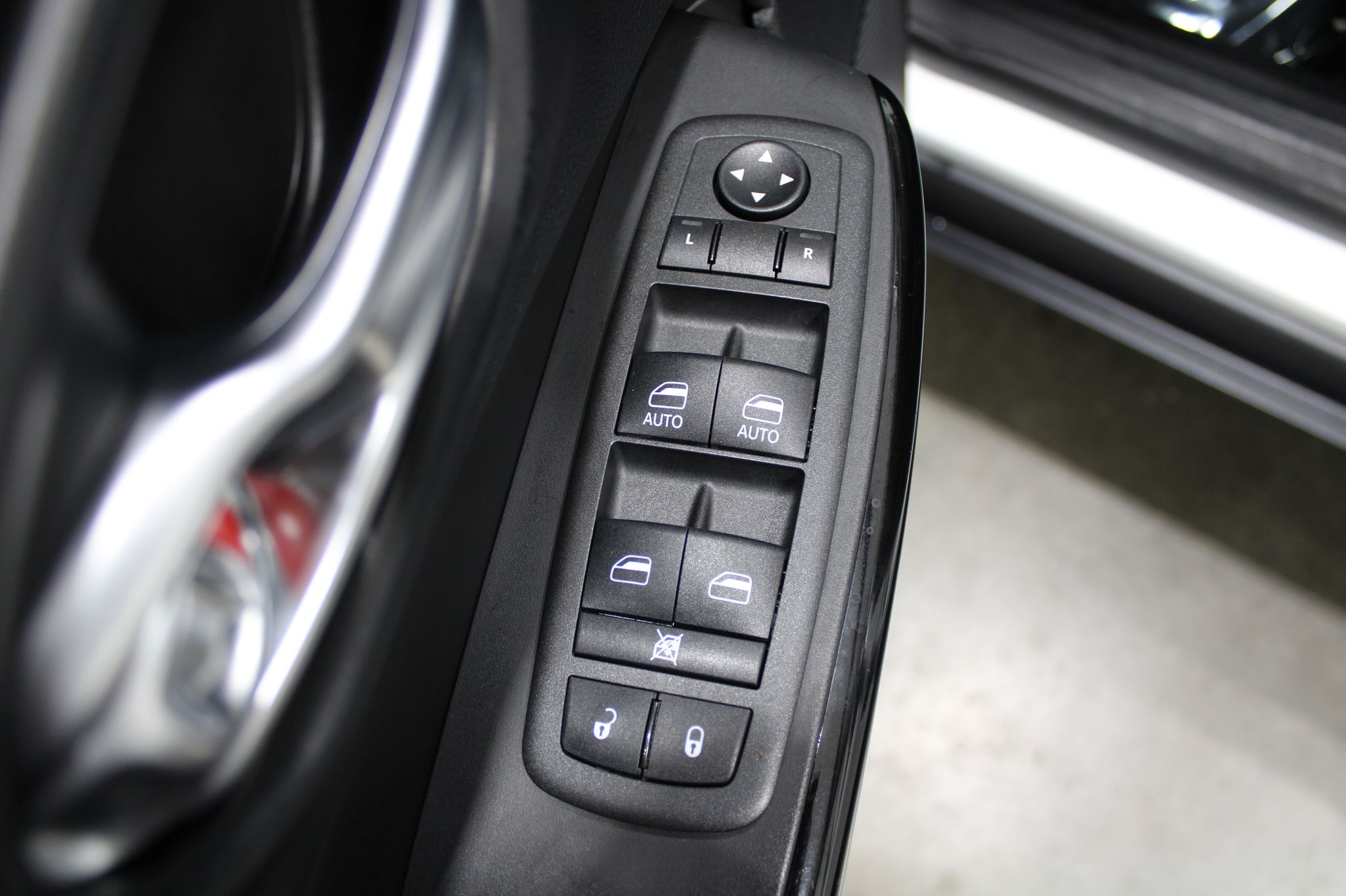 2023 Jeep Cherokee Altitude Lux - Photo 43