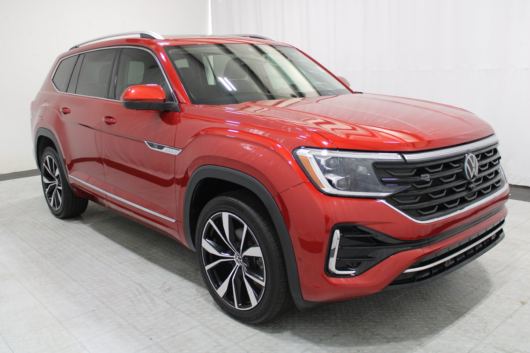 Used 2024 Volkswagen Atlas 2.0T SEL Premium R-Line SUV