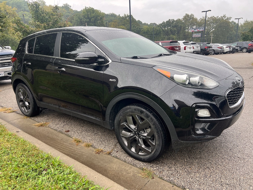 Used 2022 Kia Sportage LX SUV