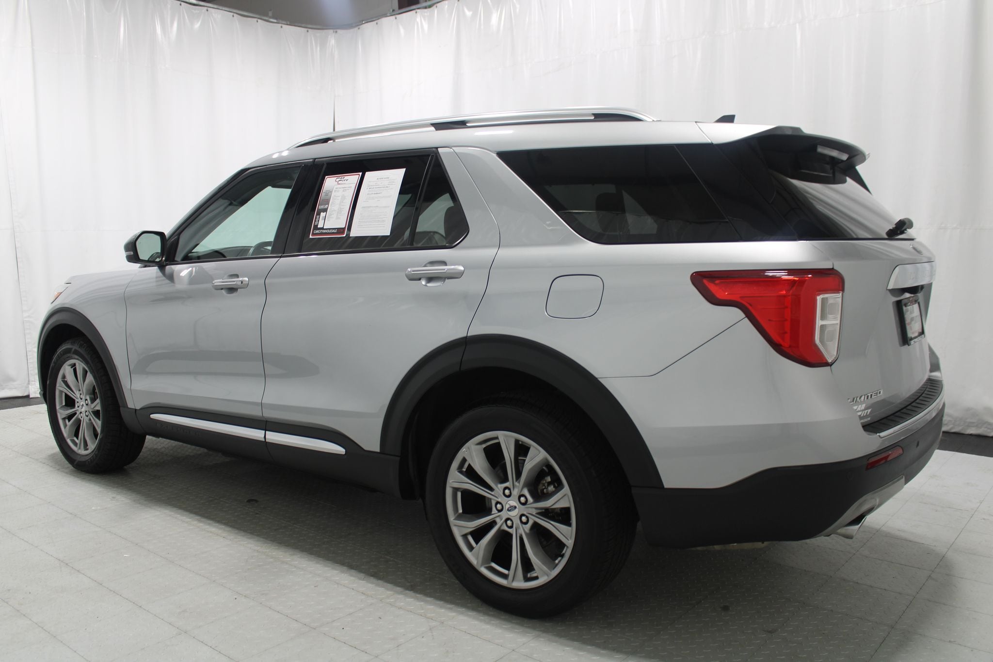 2023 Ford Explorer Limited - Photo 8
