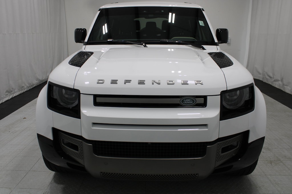 Used 2024 Land Rover Defender 130 X-Dynamic SE SUV