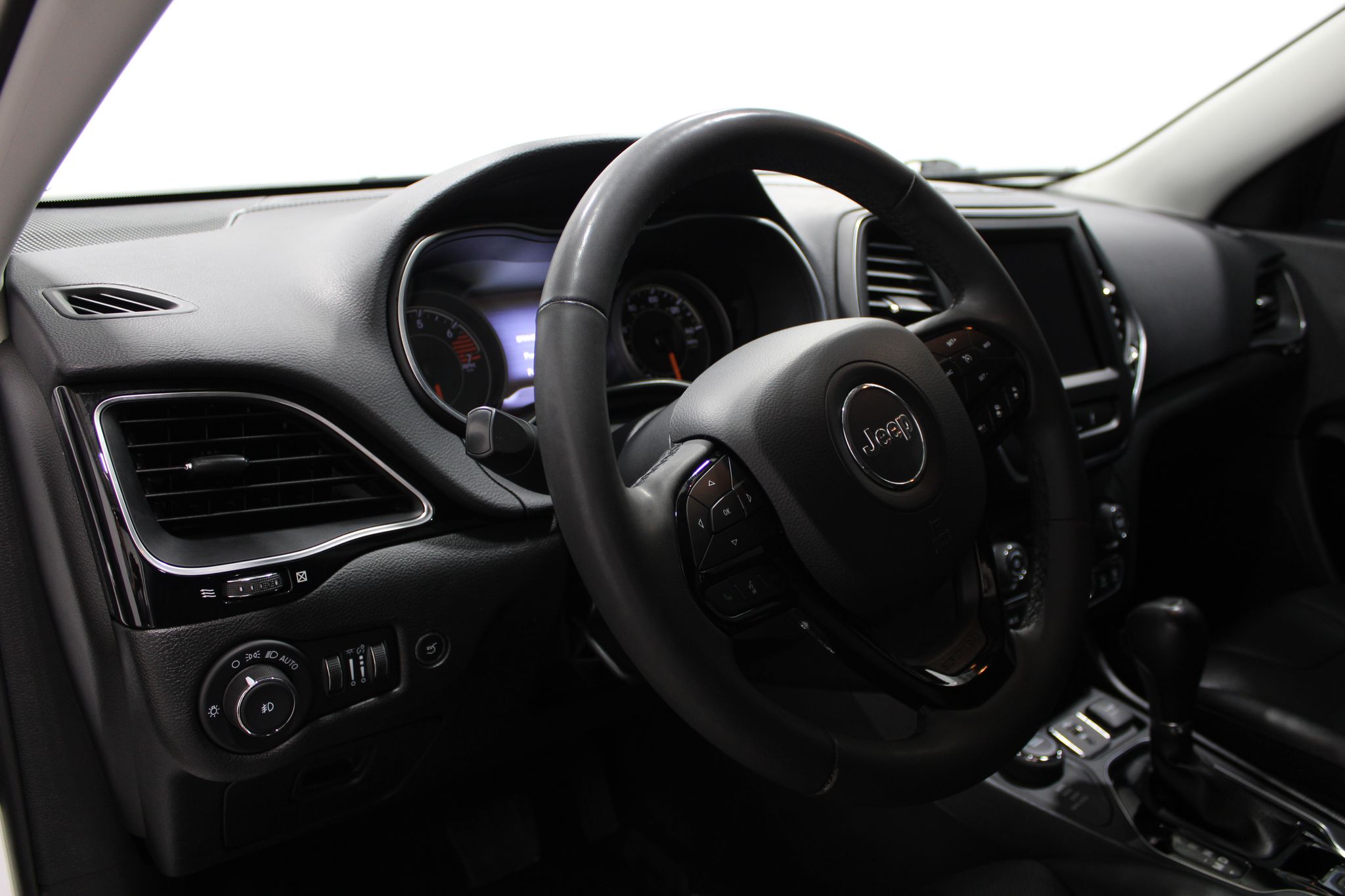 2023 Jeep Cherokee Altitude Lux - Photo 12