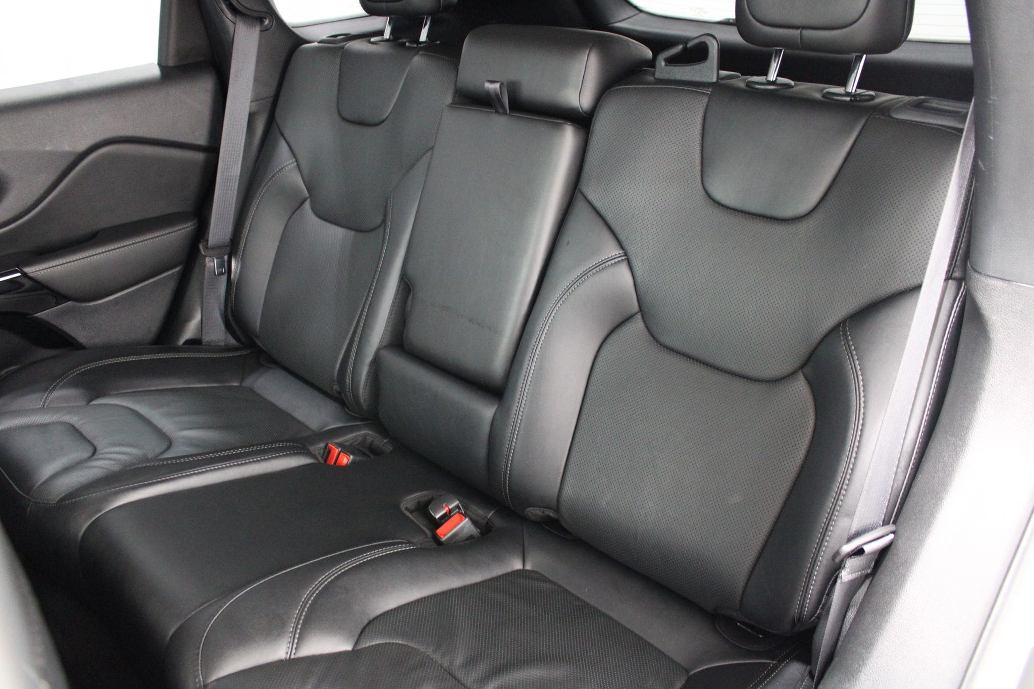 2023 Jeep Cherokee Altitude Lux - Photo 18