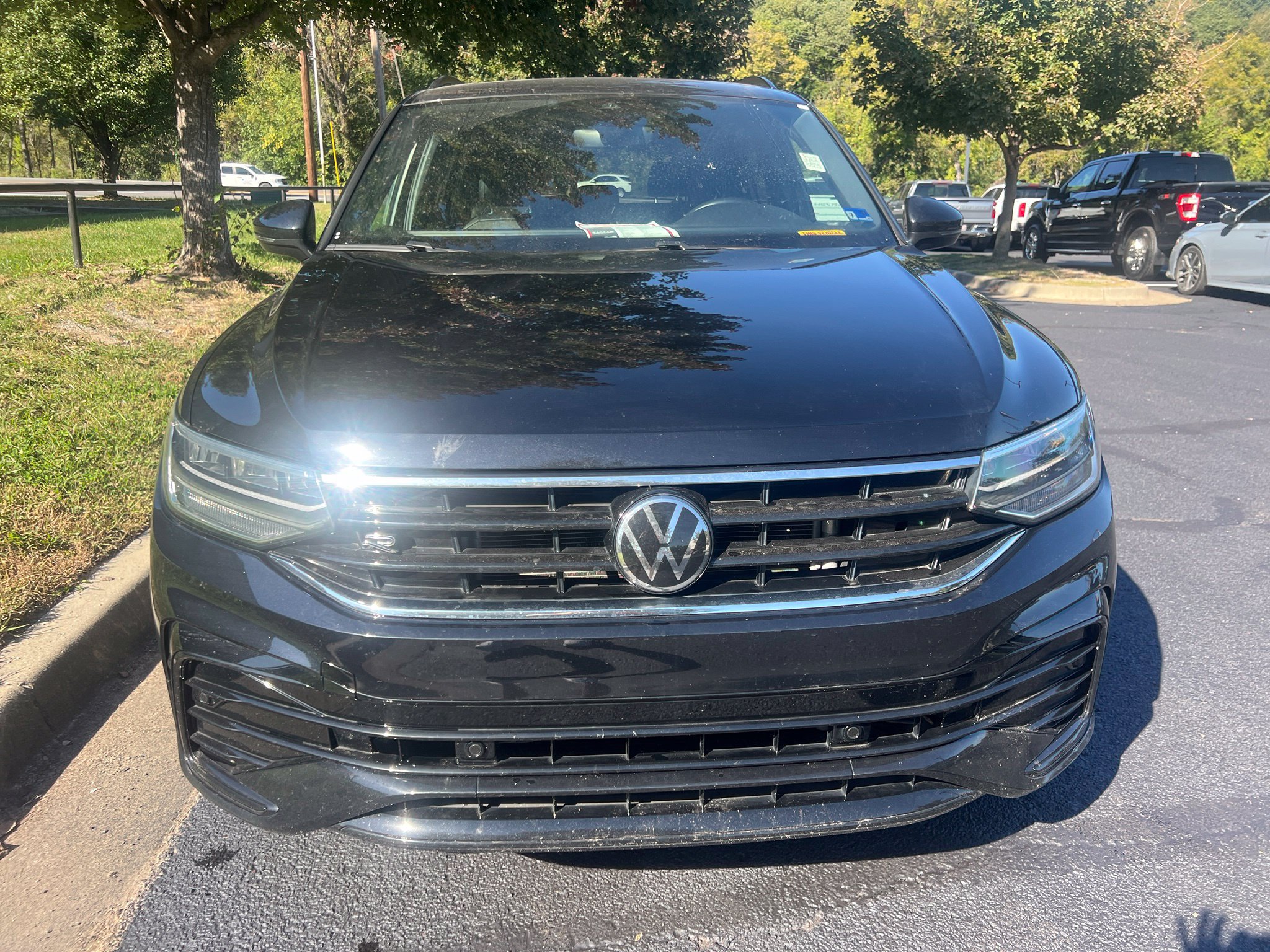 Used 2023 Volkswagen Tiguan 2.0T SE R-Line Black SUV