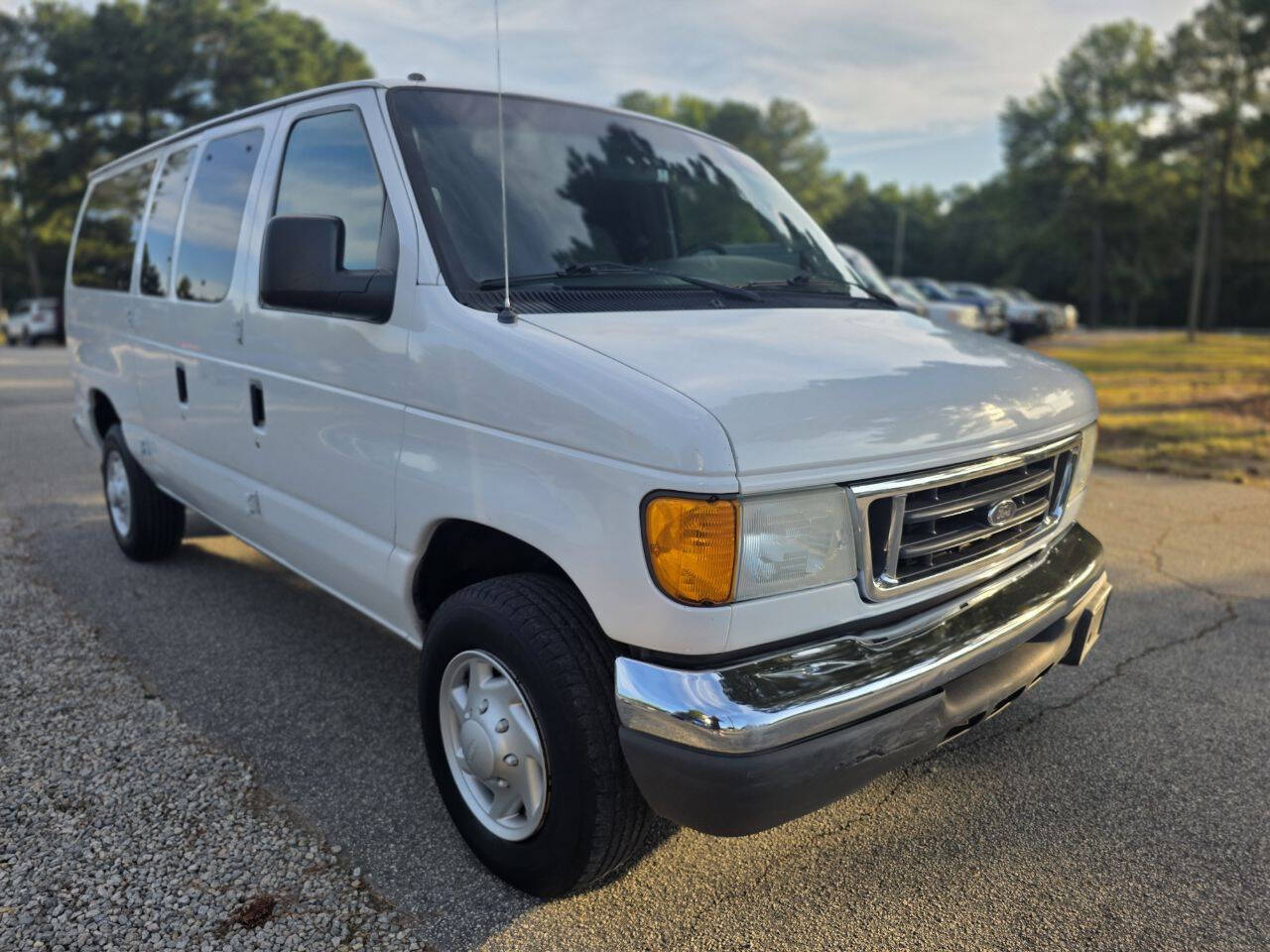 2006 Ford Econoline Wagon XLT - Photo 6