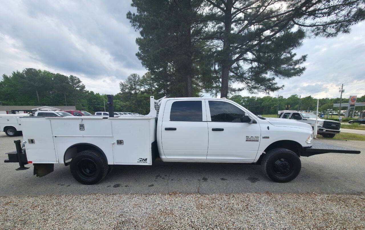 2017 RAM Ram 3500 Chassis Cab Tradesman - Photo 2