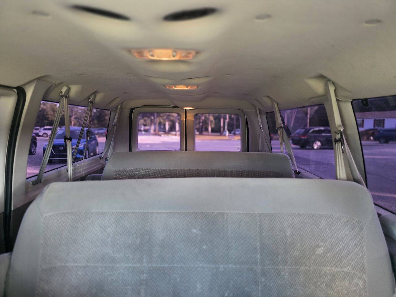 2006 Ford Econoline Wagon XLT - Photo 13