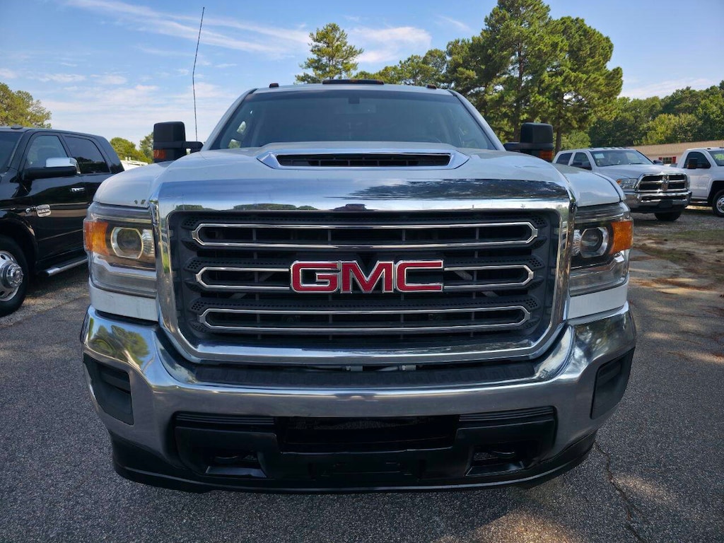 Used 2019 GMC Sierra 3500HD CC Base 4x2 4dr Crew Cab Chassis Pickup Truck