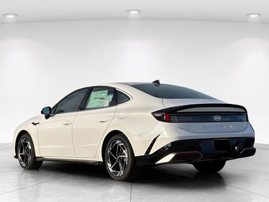 2026 Hyundai Sonata SEL - Photo 6